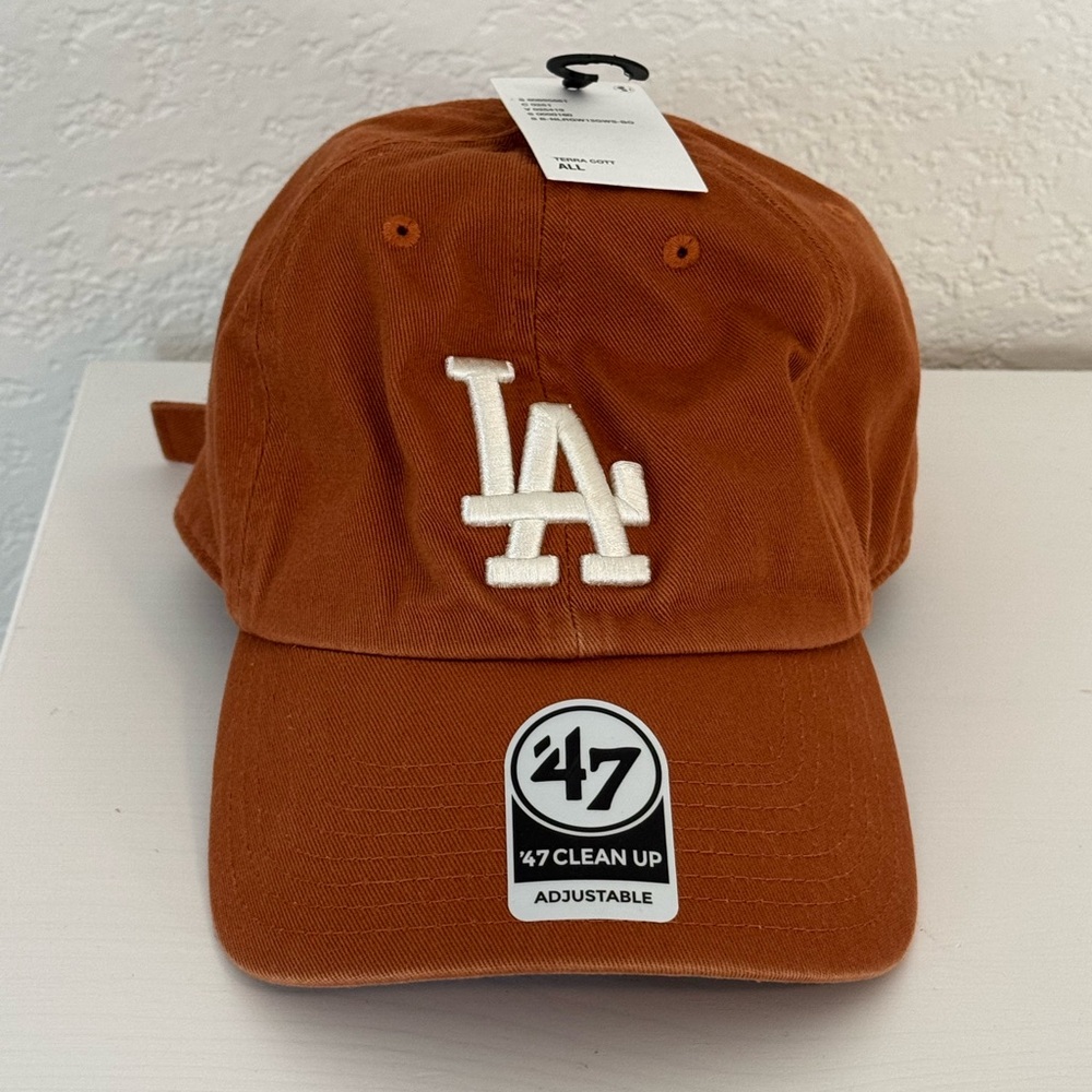 Dodgers LA Hat Urban Outfitters exclusive in the color Terracotta